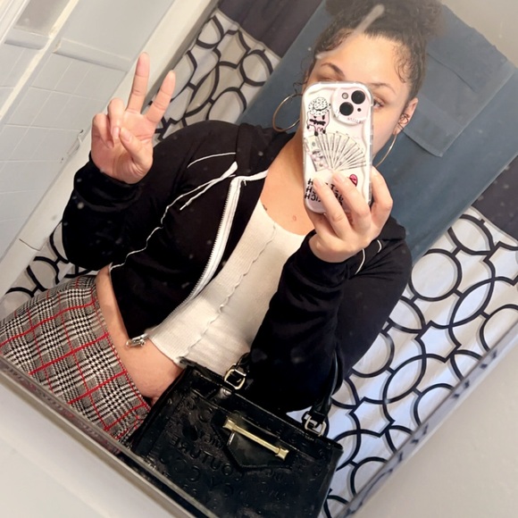 Meet your Posher, Erikka - Picture 4 of 4